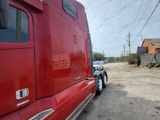 2002 Freightliner Columbia, красный, 1450000 рублей, вид 3