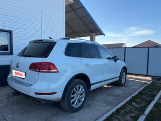 2012 Volkswagen Touareg II, белый, 1800000 рублей, вид 2
