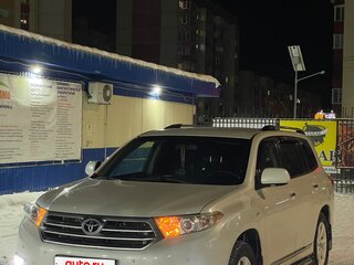 2013 Toyota Highlander II (XU40) Рестайлинг, белый, 2500000 рублей, вид 1