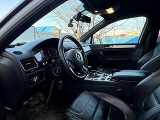 2012 Volkswagen Touareg II, белый, 1800000 рублей, вид 4