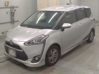 2016 Toyota Sienta II, серебристый, 950000 рублей, вид 1