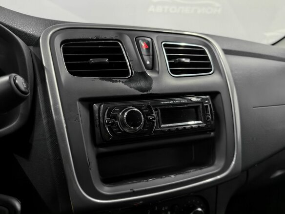 2019 Renault Logan II Рестайлинг, белый - вид 17