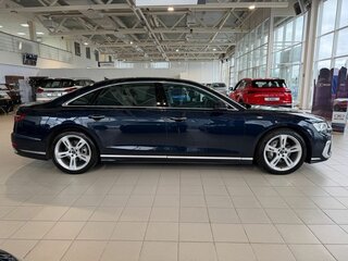 2022 Audi A8 Long 50 TFSI IV (D5) Рестайлинг, синий, 7750900 рублей, вид 4