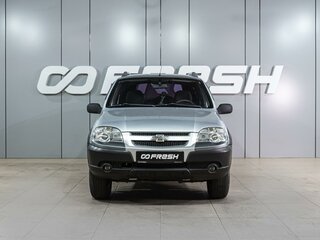 2009 Chevrolet Niva I Рестайлинг, серебристый, 474000 рублей, вид 3