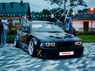 2000 BMW 5 серии 525i IV (E39) Рестайлинг, чёрный, 850000 рублей, вид 4
