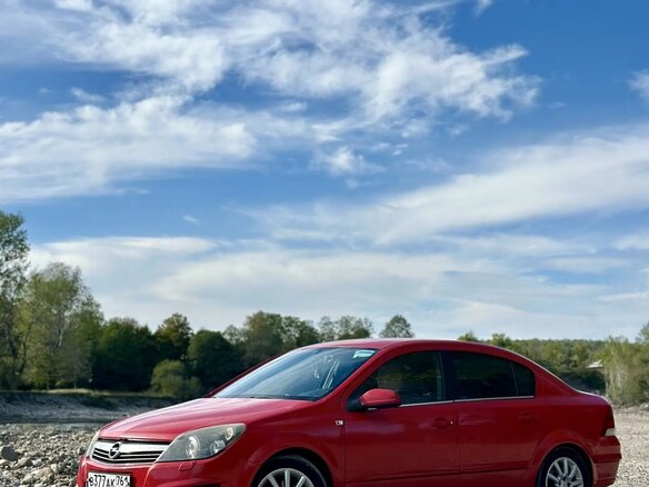2008 Opel Astra H Рестайлинг, красный, 499000 рублей - вид 1