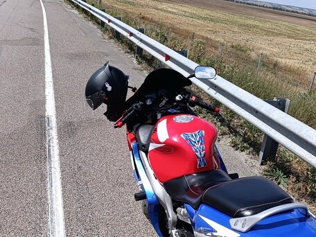 2001 Honda CBR 600F, красный, 410000 рублей, вид 2