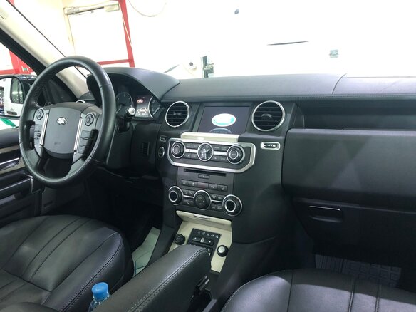 2014 Land Rover Discovery IV Рестайлинг, белый, 5575000 рублей - вид 9