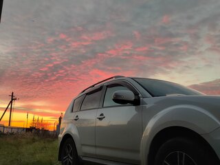 2011 Mitsubishi Outlander II Рестайлинг, белый, 1000000 рублей, вид 3