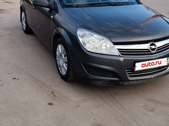 2010 Opel Astra H Рестайлинг, серый, 420000 рублей - вид 1