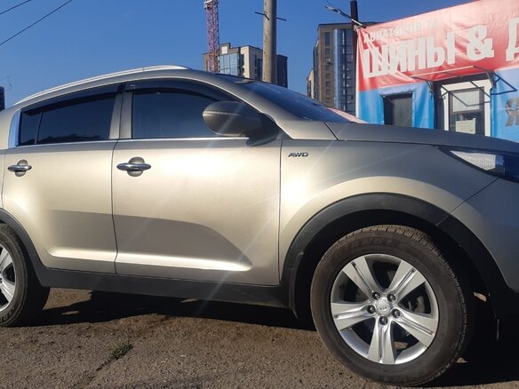 2013 Kia Sportage III, серебристый, 1450000 рублей - вид 2