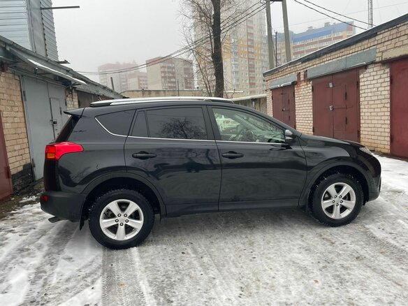 2014 Toyota RAV4 IV (XA40), чёрный, 1799000 рублей - вид 2