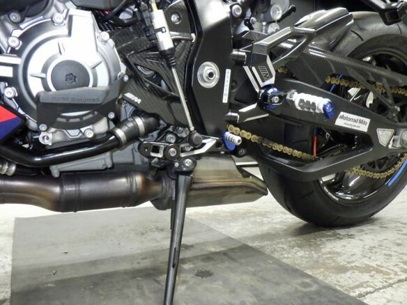 2023 BMW M 1000 R, чёрный, 1700000 рублей - вид 14