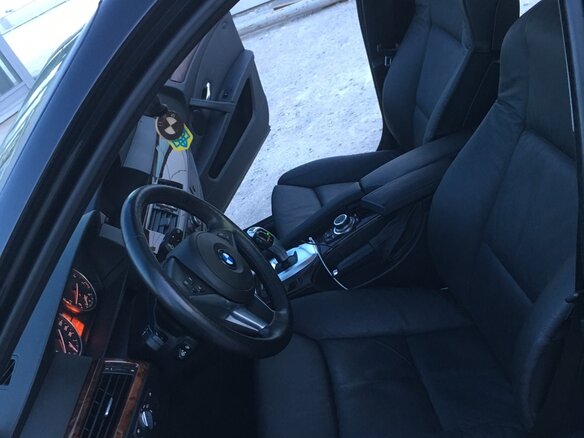 2009 BMW 5 серии 530xi V (E60/E61) Рестайлинг, чёрный, 2000000 рублей - вид 8