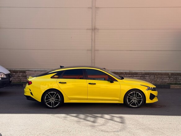 2022 Kia K5 III, чёрный, 2650000 рублей