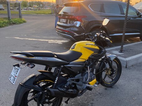 2022 Bajaj Pulsar NS 125, жёлтый, 150000 рублей, вид 4