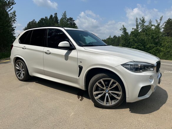2017 BMW X5 30d III (F15), белый, 4900000 рублей - вид 17