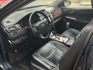 2013 Toyota Camry VII (XV50), серый, 1400000 рублей, вид 3