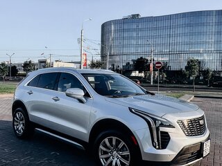2021 Cadillac XT4 I, серебристый, 2195136 рублей, вид 2