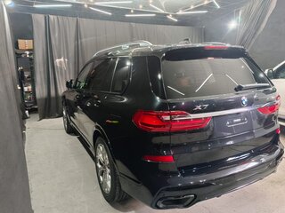 2020 BMW X7 40i I (G07), чёрный, 6550000 рублей, вид 2