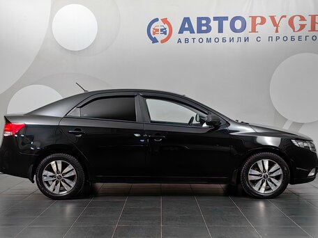 2013 Kia Cerato 6-speed II, чёрный, 733000 рублей, вид 5