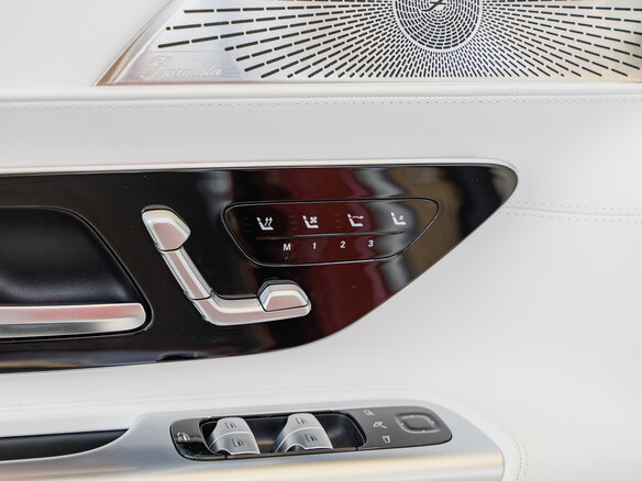 2025 Mercedes-Benz Maybach SL, красный - вид 20