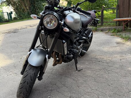 2020 Yamaha XSR900, серебристый, 970000 рублей, вид 2
