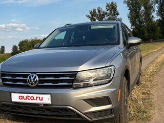 2019 Volkswagen Tiguan Allspace II, серебристый, 2091000 рублей, вид 2