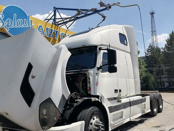 2003 Volvo VNL, белый, 1650000 рублей - вид 5