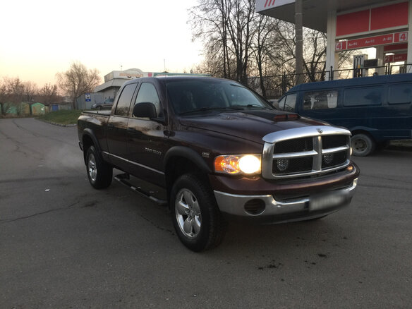 2004 Dodge RAM III (DR/DH), пурпурный - вид 2