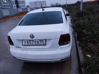 2018 Volkswagen Polo V Рестайлинг, белый, 1050000 рублей, вид 3
