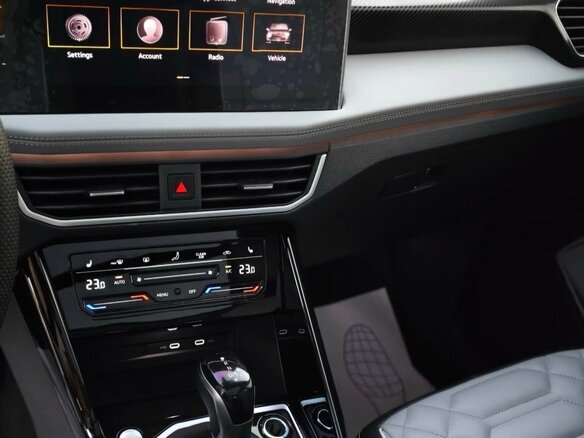 2023 Volkswagen Tayron I Рестайлинг, чёрный, 2500000 рублей - вид 11