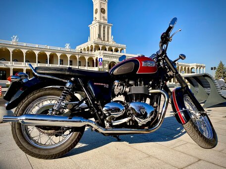 2014 Triumph Bonneville T100, красный, 1000000 рублей, вид 5
