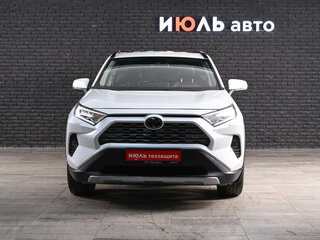 2020 Toyota RAV4 V (XA50), белый, 3450000 рублей, вид 2