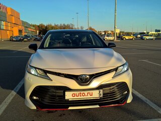 2020 Toyota Camry VIII (XV70), белый, 2650000 рублей, вид 2