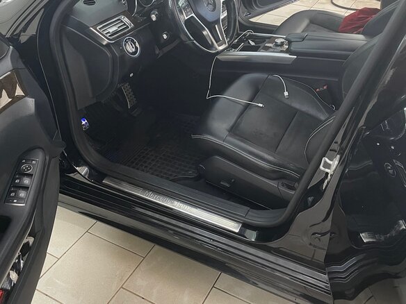 2013 Mercedes-Benz E-Класс 200 IV (W212, S212, C207) Рестайлинг, чёрный, 2000000 рублей - вид 3