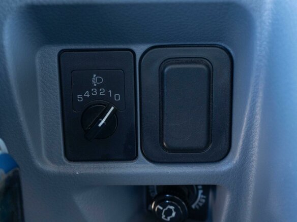 2013 Fuso (Mitsubishi) Canter, белый, 7950000 рублей - вид 13