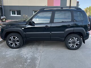 2025 Lada (ВАЗ) Niva Travel I Рестайлинг, зелёный, 1615000 рублей, вид 2