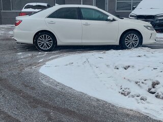 2018 Toyota Camry VII (XV50) Рестайлинг 2, белый, 2100000 рублей, вид 4