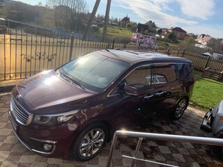 2017 Kia Carnival III, красный, 2800000 рублей, вид 2