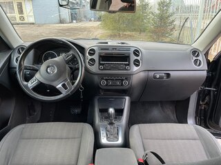 2012 Volkswagen Tiguan I Рестайлинг, чёрный, 1600000 рублей, вид 2