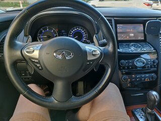 2015 Infiniti QX70, чёрный, 3400000 рублей, вид 2