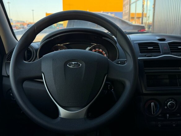2024 Lada (ВАЗ) Granta I Рестайлинг, белый, 950000 рублей - вид 11