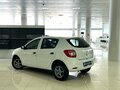 2019 Renault Sandero II Рестайлинг, белый - вид 1