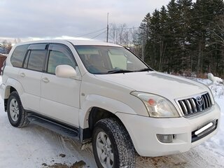 2005 Toyota Land Cruiser Prado 120 Series, белый, 1800000 рублей, вид 3