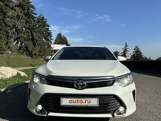 2015 Toyota Camry VII (XV50) Рестайлинг, белый, 2290000 рублей, вид 1
