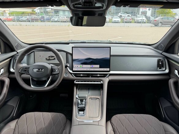 2026 Geely Monjaro I Рестайлинг 2 (China Market), зелёный, 4200000 рублей - вид 31