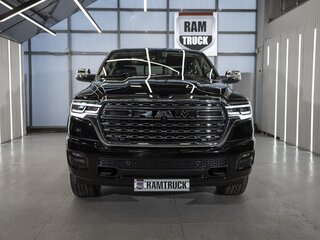 2026 Ram 1500 Crew Cab eTorque V Рестайлинг, чёрный, 12590158 рублей, вид 2