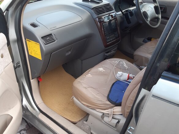 2000 Toyota Gaia, серый, 620000 рублей - вид 6