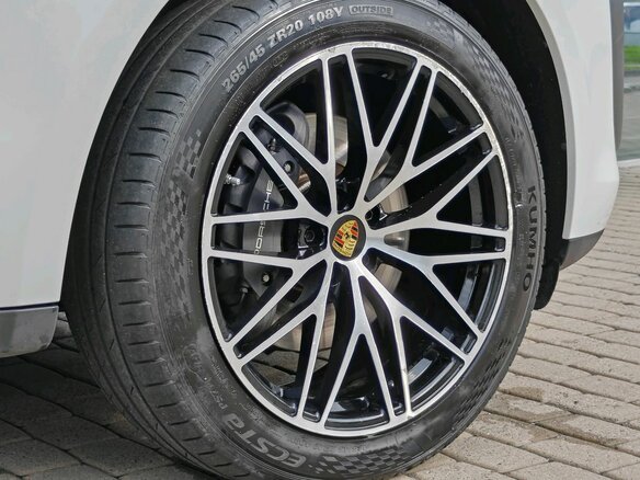 2022 Porsche Macan I Рестайлинг 2, белый, 6300000 рублей - вид 7